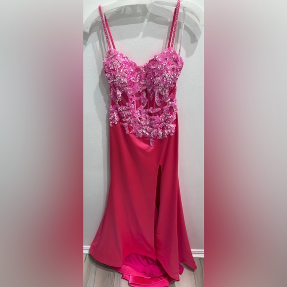 Stunning Ava Presley Prom Dress 💖 Sz 2 - Picture 1 of 3